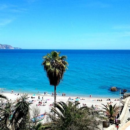 Central Nerja Bagian luar foto