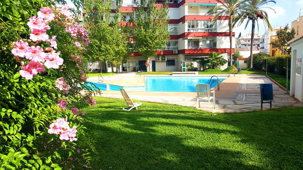Central Nerja Bagian luar foto